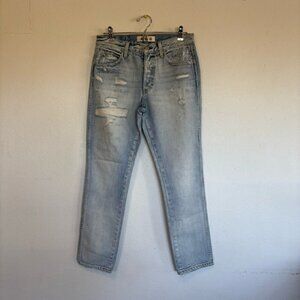 AMO Size 27 Tomboy Vintage Destroy Straight Jeans